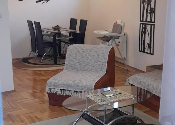 Dado アパート ソンボル